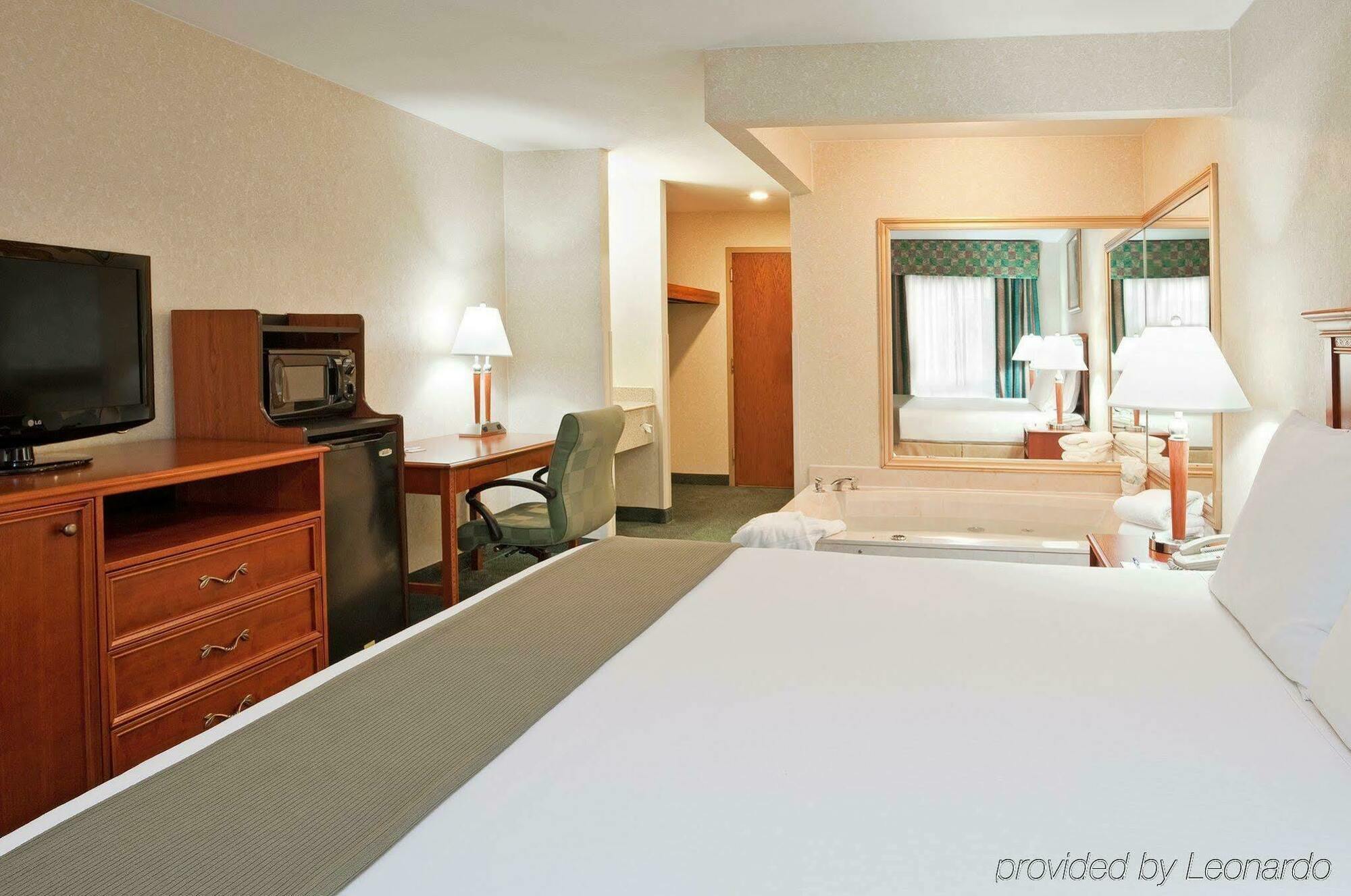Holiday Inn Express Birch Run-Frankenmuth Area By Ihg Exterior foto